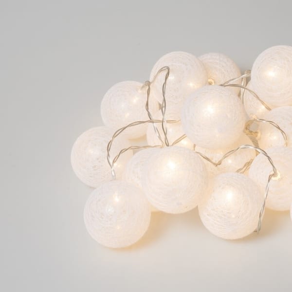 20 λαμπάκια LED σε σειρά με διακοσμητικές λευκές πλεκτές υφασμάτινες μπάλες, 3 m, διάφανο καλώδιο, σταθερή, χρονοδιακόπτης, IP44, Θερμό Λευκό (Warm white) 1 20 λαμπάκια LED σε σειρά με λευκές μπάλες 3 m διάφανο καλώδιο σταθερή χρονοδιακόπτης IP44 Θερμό Λευκό