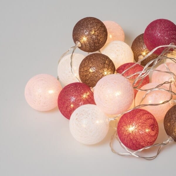 20 λαμπάκια LED σε σειρά με διακοσμητικές πολύχρωμες πλεκτές υφασμάτινες μπάλες, 3 m, διάφανο καλώδιο, σταθερή, χρονοδιακόπτης, IP44, Θερμό Λευκό (Warm white) 1 20 λαμπάκια LED σε σειρά με υφασμάτινες μπάλες 3 m διάφανο καλώδιο σταθερή χρονοδιακόπτης IP44 Θερμό Λευκό