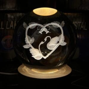 Φωτιζόμενη μπάλα 8cm καρδιά με κύκνους, με σύνδεση USΒ, βάση 7cm, 6 LED, IP20, Θερμό Λευκό (Warm white)