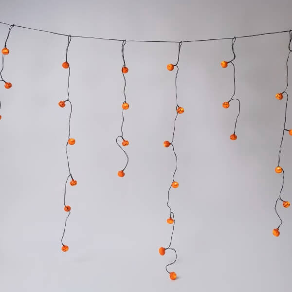 50 λαμπάκια LED ασύμμετρη κουρτίνα βροχή με κολοκύθες ΗALLOWEEN σταθερή μπαταρίας 180x106h m μαύρο καλώδιο χρονοδιακόπτης IP44 Θερμό Λευκό Warm white